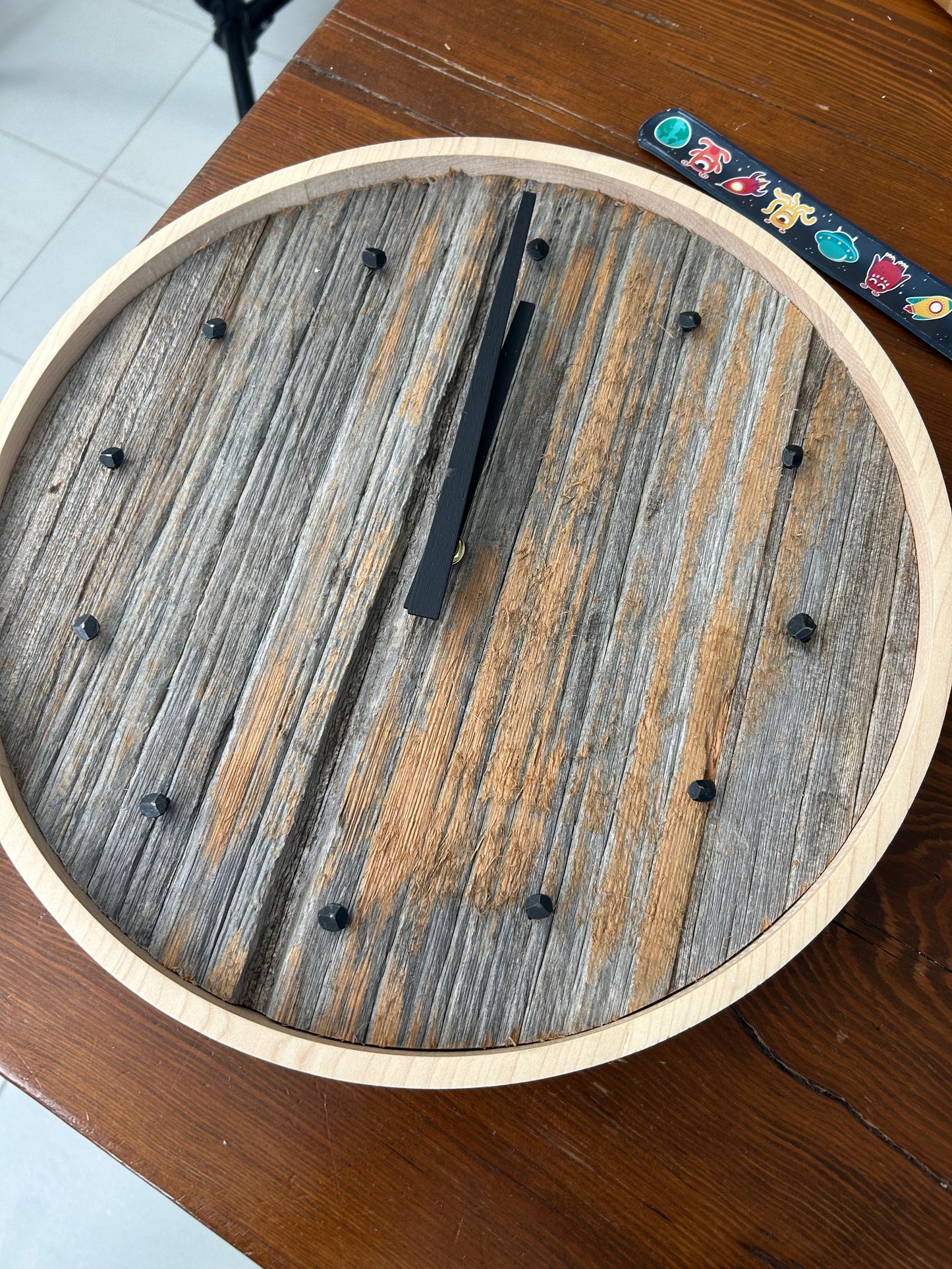 14" Brusheds Barnboard Minimalist