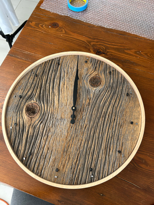 19" Barnboard Minimalist